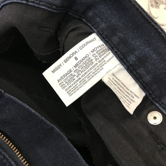 Gloria Vanderbilt Jeans | Dark Wash | Size 8 - Picture 8 of 9